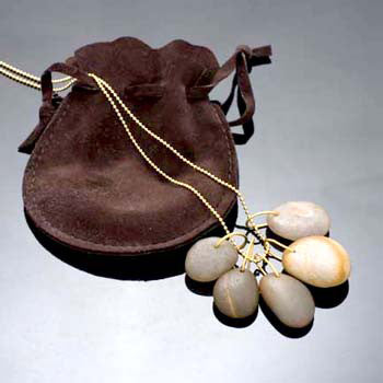 5 Smooth Stones Necklace
